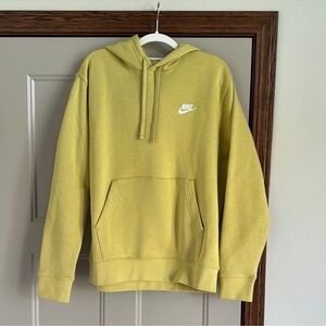 NWOT  Nike Sportswear Club Fleece Hoodie size Large Buff Gold